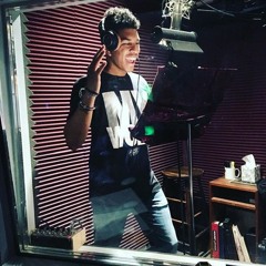 Brian Araujo - New York - Conversational, Friendly, Confident