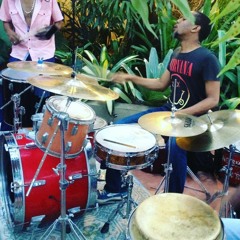 Vayb - Fanm Dous Mwen  live.mp3