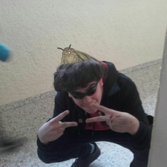 IM A MOTH N I SLIT MY WRIST CUZ I CANT FIND LAMP