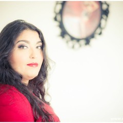 La Vie En Rose - Daniela Andrade Cover by Leslie Nefer