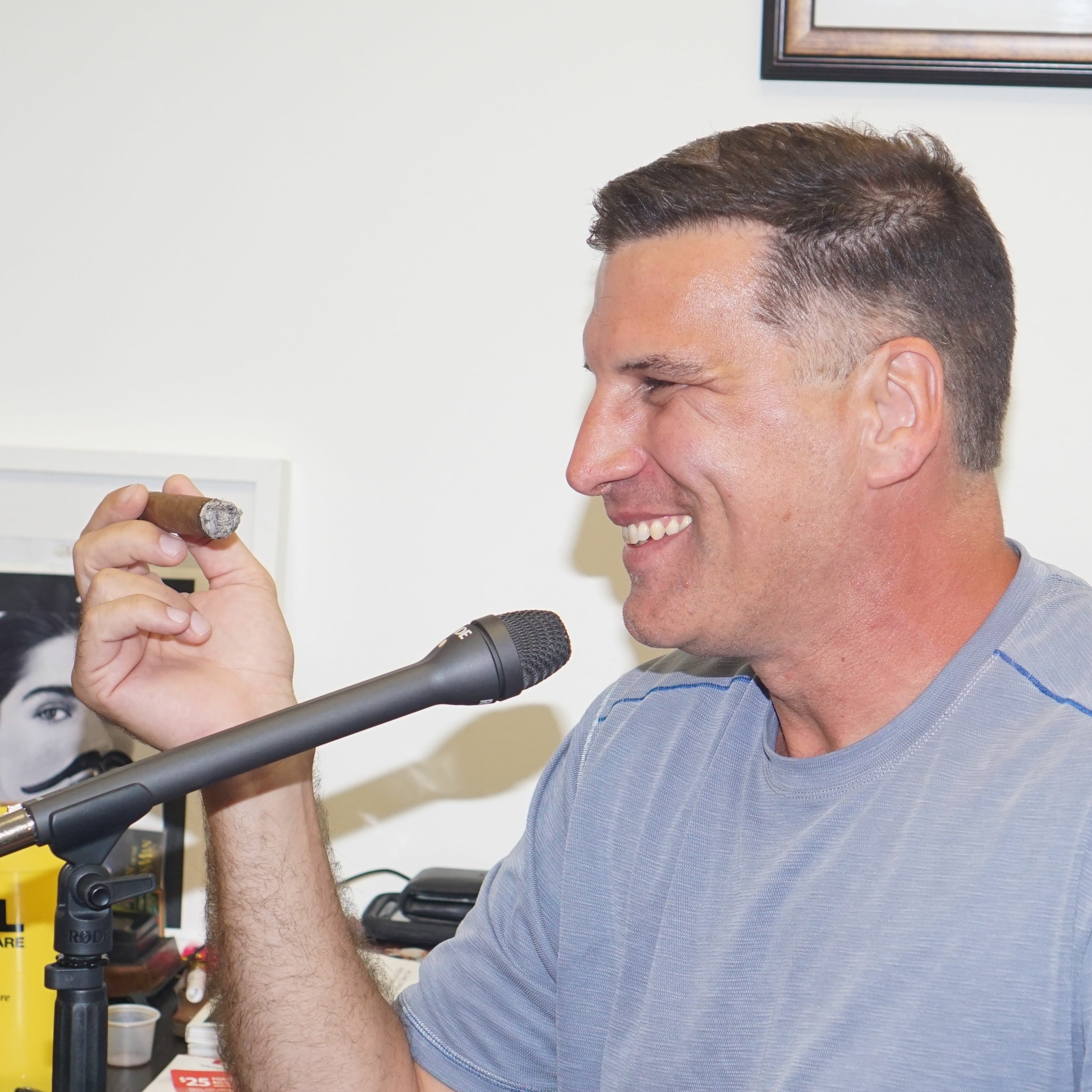 0056 - Los Caídos Cigars' Steve Zengel on supporting families of fallen police and firefighters. episode artwork
