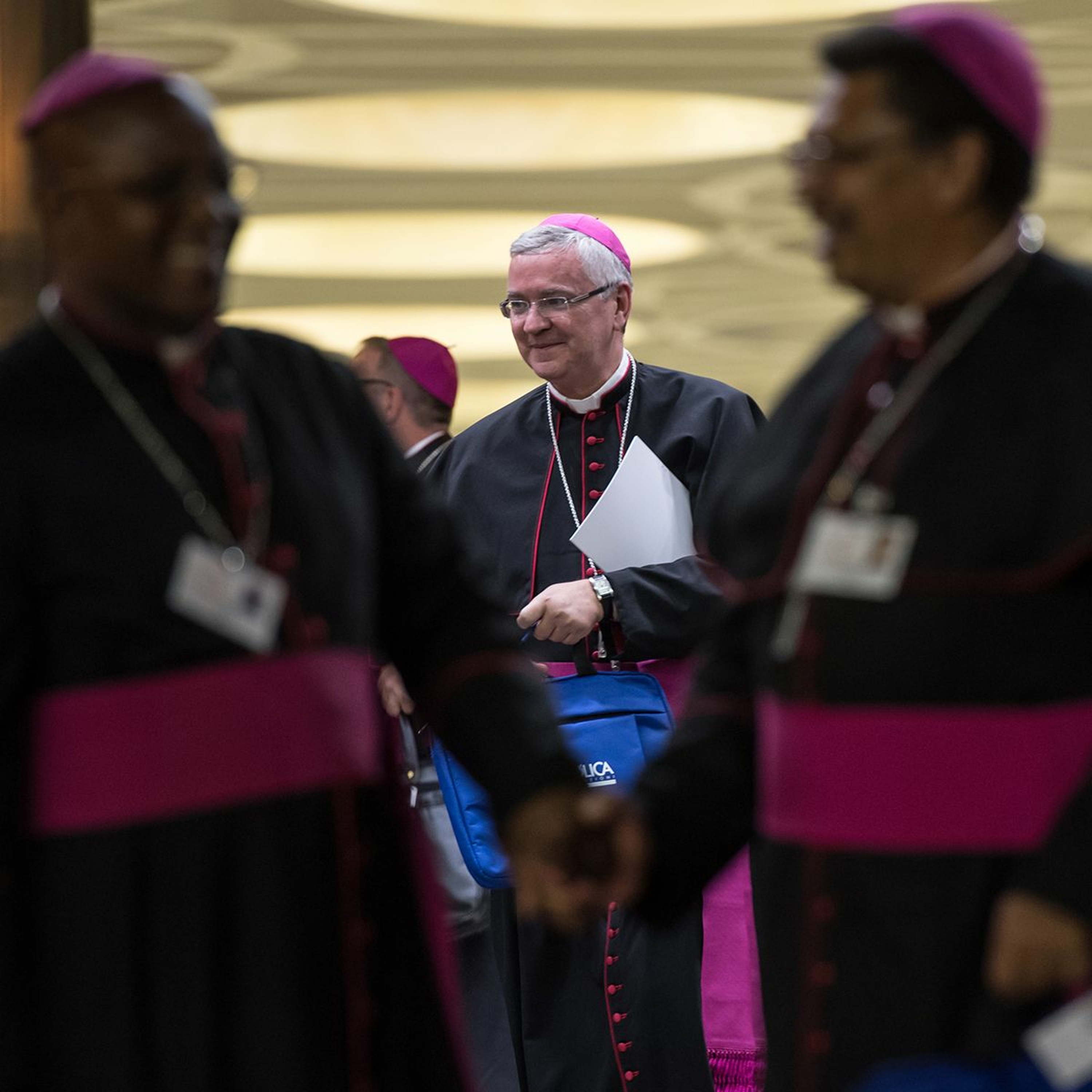 Pope Francis opens Bishops meeting on 'Young People, the Faith and Vocational Discernment' episode artwork