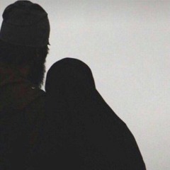 وَدَّعْتُكِ الله يا نَبْضًا أعِيشُ بهِ "(