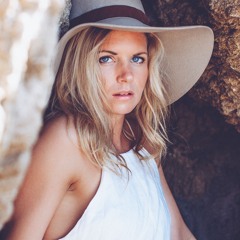 THIS IS TESS - HYPNOTIZED