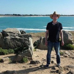 Podcast: Entretien avec Gilbert Quélennec par Véronique Muzeau  (Radio Evasion, 2018)