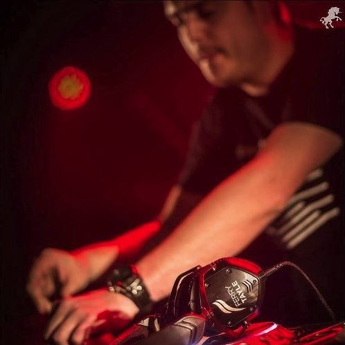 Fredd Moz - When I Feel Alone (George Crossfield Remix) *As Played By Ferry Tayle*