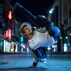 02. Julien Bam - Mach Die Robbe Feat. Die Robbe (Offizielles Musikvideo)