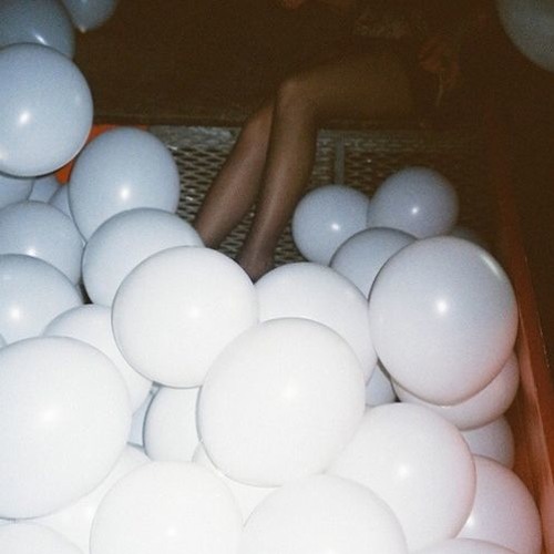 STAYING UP LATE (PROD. N0B0DY FAM0US)
