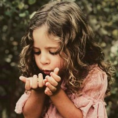 سَيُذْهِبُ اللهُ كُلَّ الْهَمِّ مِنْكَ غَدَآ ...❤