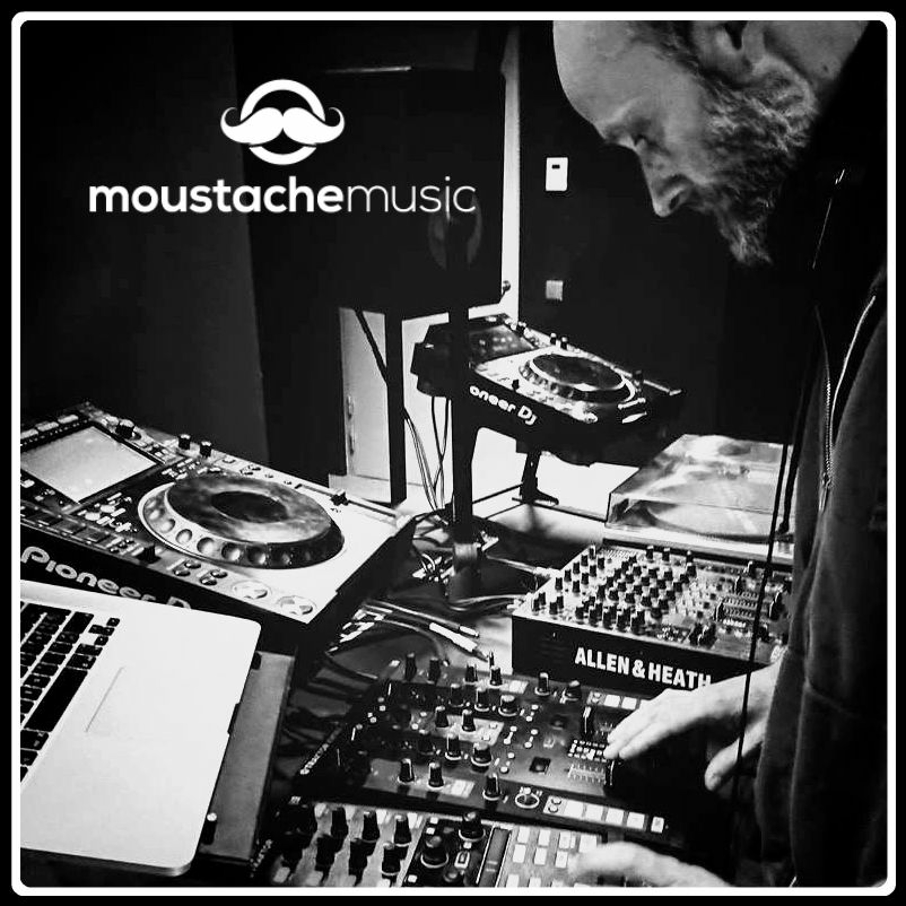 MoustacheMusic