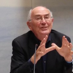 Cyweliad gyda Dr. Eurfyl ap Gwilym - Radio Yes Cymru 10/08/18