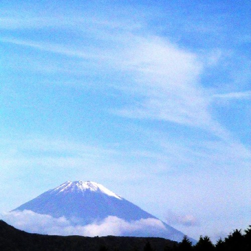 Moon And Mt Fuji 富士と残月 By Tomo Hirayama Moon And Mt Fuji 富士と残月 By Tomo Hirayama