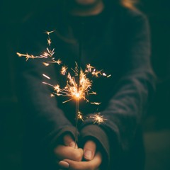 Terima Kasih Telah Menjadi Seseorang yang Kucintai Begitu Lama