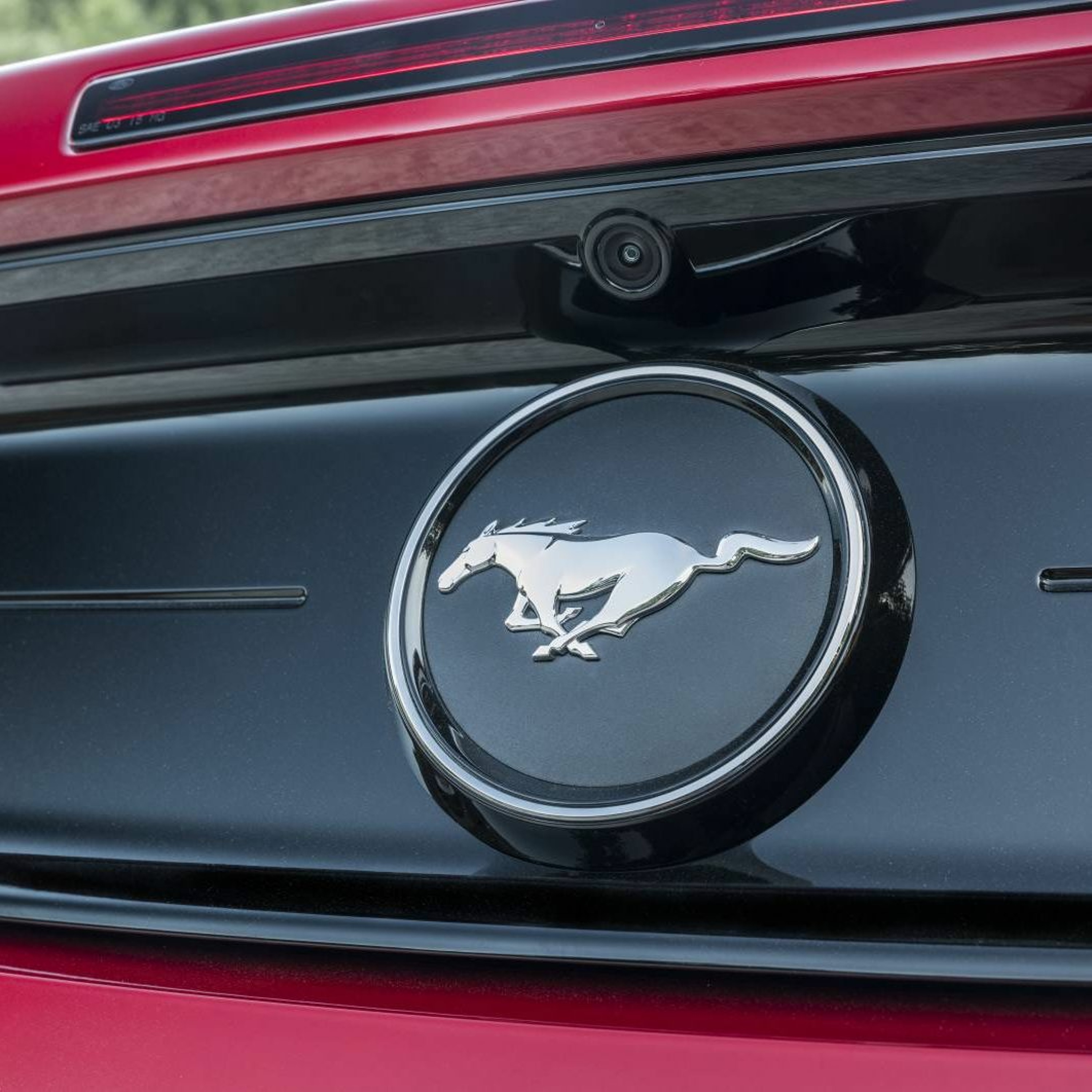 Overdrive: Hybrid Mustang; Bugatti Veyron 250 mph on public road - accountability?; Bronco 7-speed thumbnail