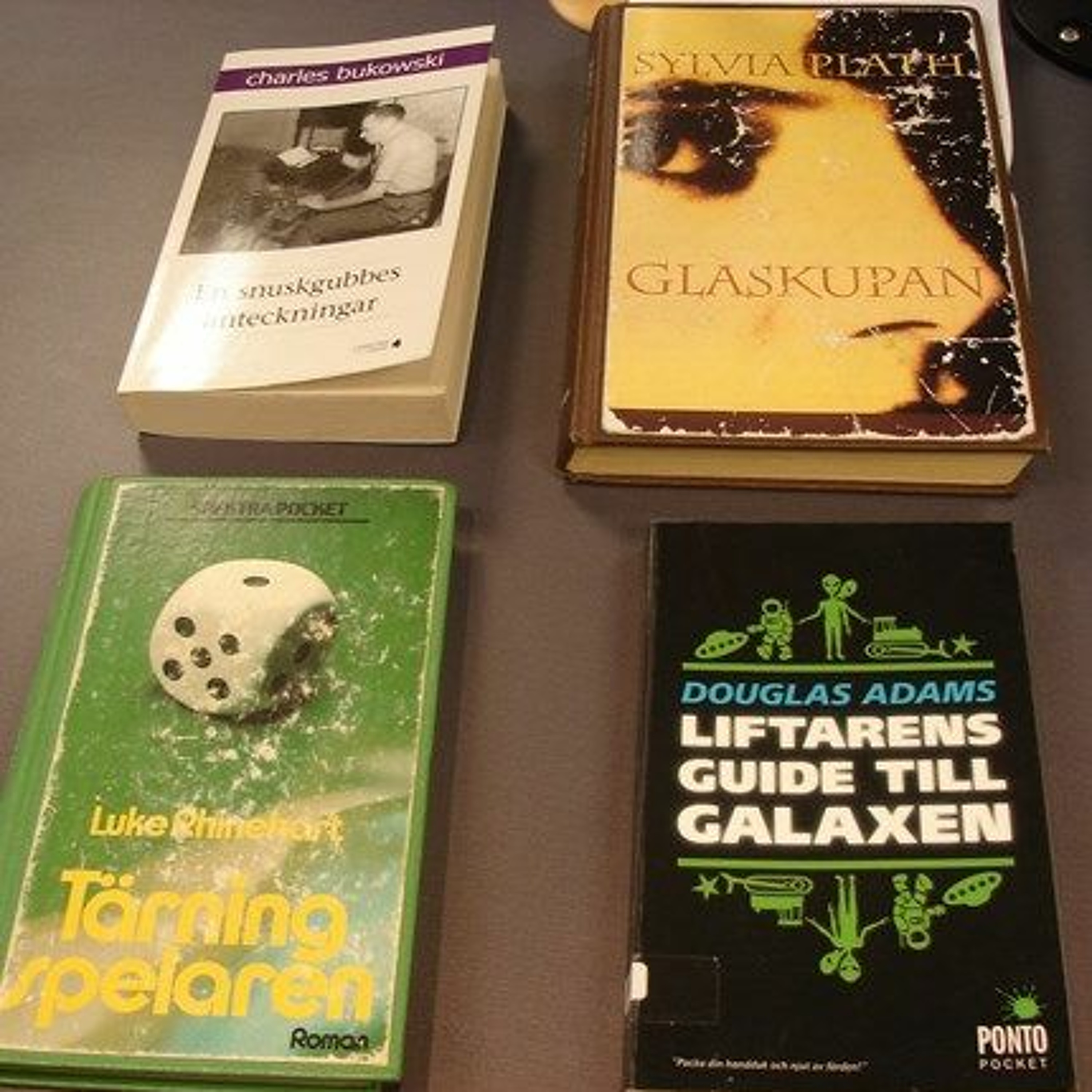 cover of episode Vad är det för skillnad mellan en kultbok och en klassiker?