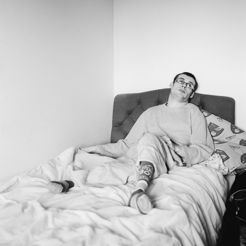 Stream "How do you expect me to move my legs?, I can't!." by SMALL TOWN