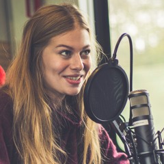#9 Zoë Straub über Haushaltsqualen, kaiserliche Weihnachten und Südfrankreich