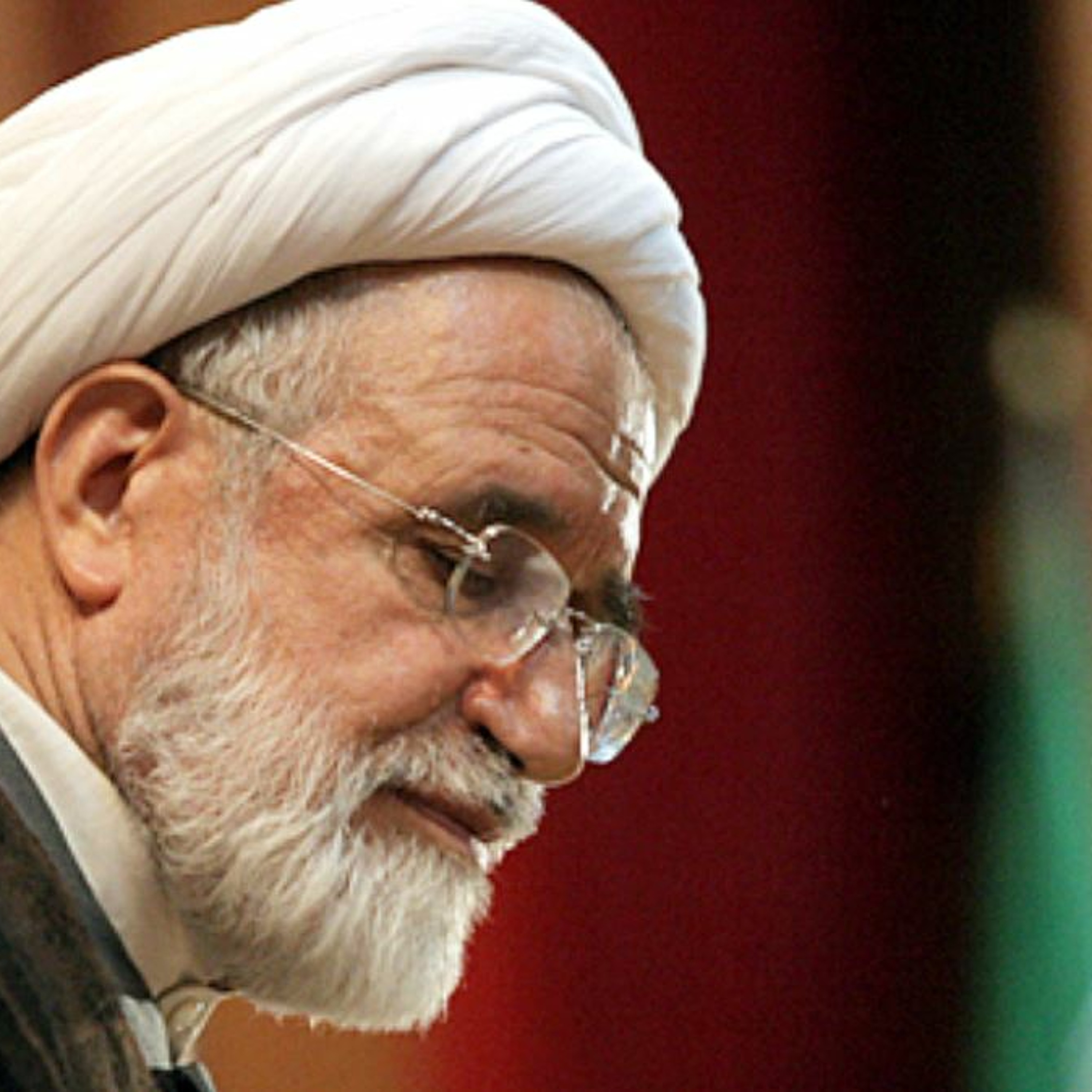 نامه انتقادی کروبی به یزدی؛ دیدگاه محمدجواد اکبرین