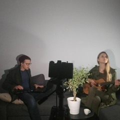 Kati z Gitarą i Piotrek PiNat akustycznie - Warszawska Ćma