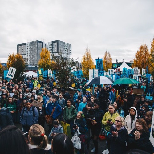 Eugene students and community members march to support plaintiffs in climate change lawsuit
