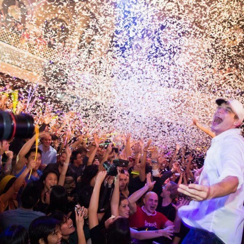 Fisher Feat. Dave Winnel Vs. Oliver Heldens Vs. Oasis - We Are Losing The Gecko On The Wonderwall