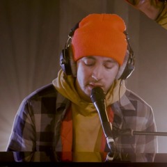 Tyler from Twenty One Pilots - 9 Crimes (Damien Rice cover) in the Live Lounge