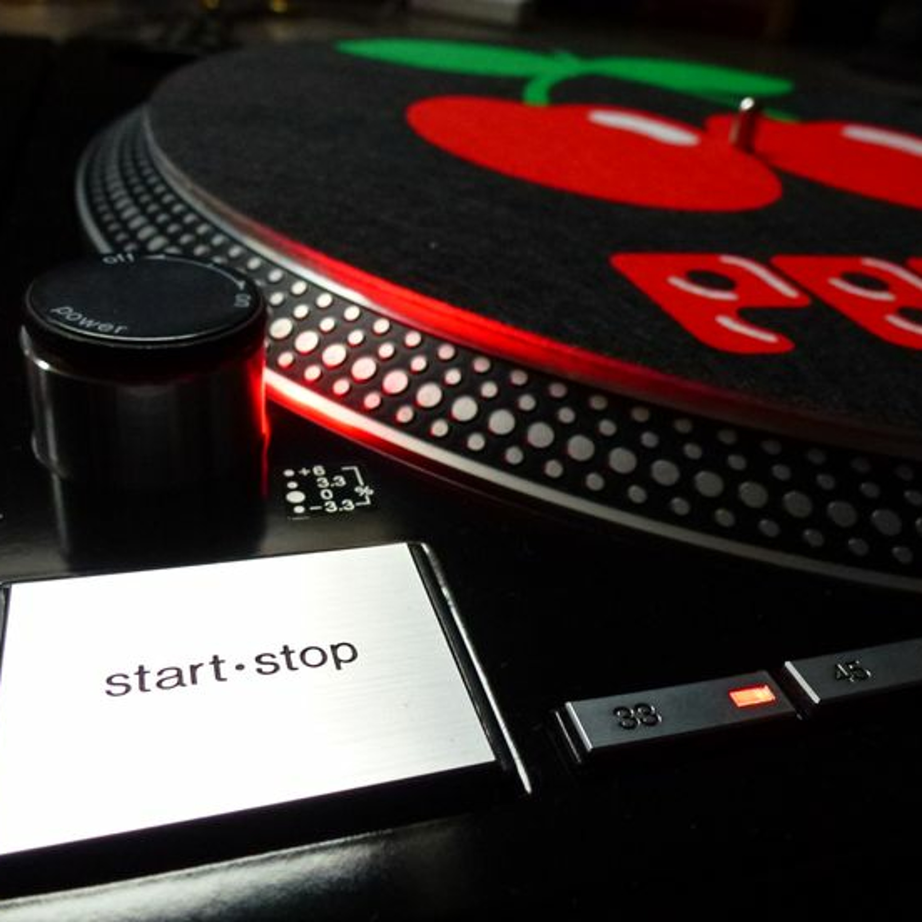 DJ Frankie Dee