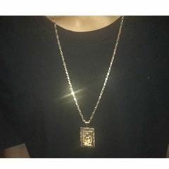 Lookin Scary ft. 2200ghost (Prod. LUIOFFICIAL)