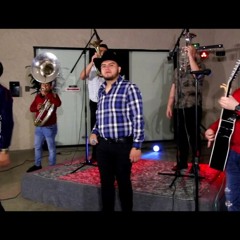 Cesar Gonzalez Ft: Los Nuevos Amigos \"Apenas En Los 20\" (Corridos En Vivo)  2018