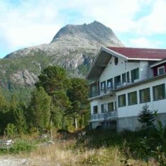 Ninjaflip & Grotesk - Heilhornet kro og hotell