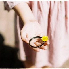 Khi em đang dần quên đi những chuyện cũ.. anh cũng đã thay đổi rồi