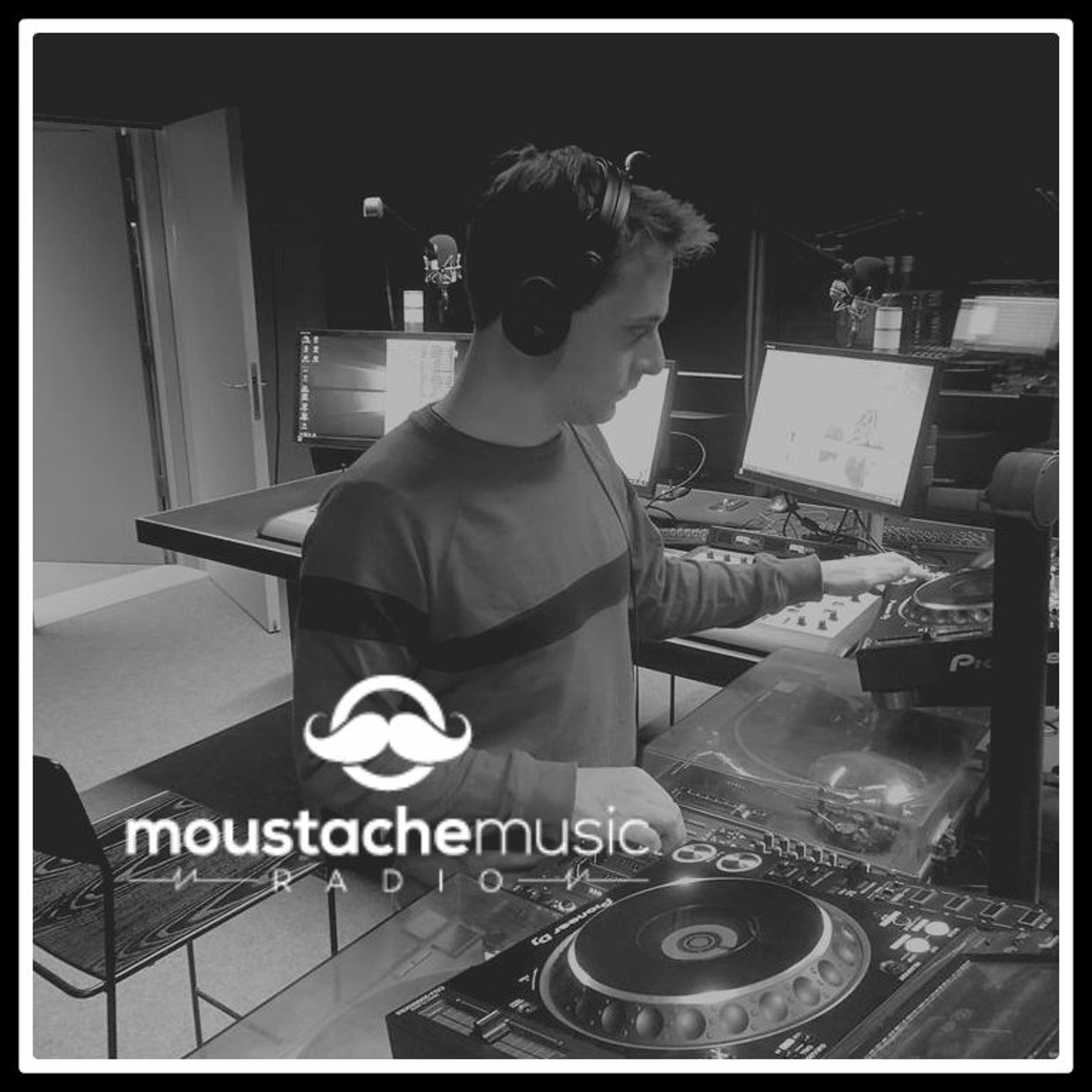 MoustacheMusic
