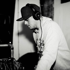 DJ Hybrid - Mash Up Di Place (USB Exclusive)