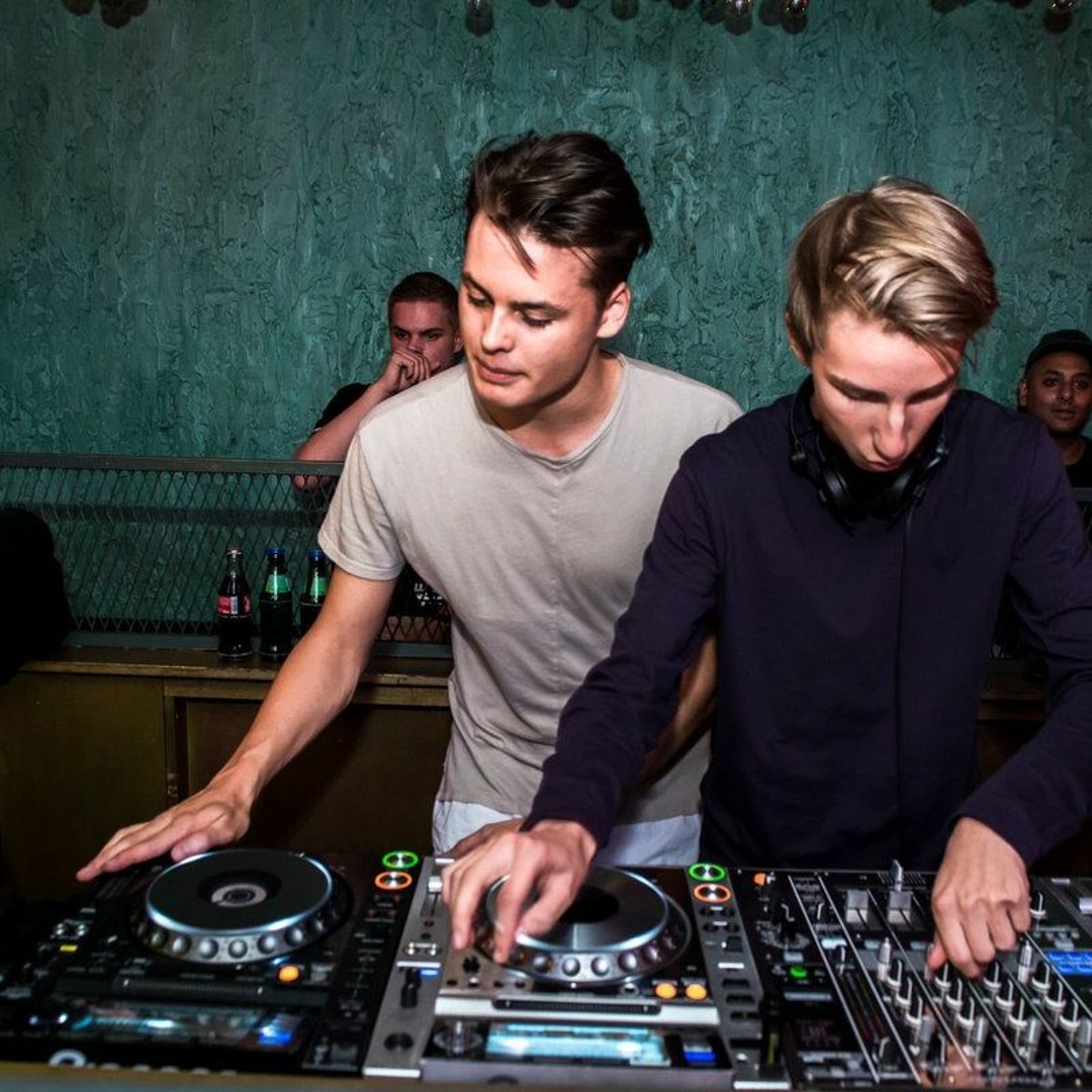 Mike shake cup. Форс мажоры майк. Another day mike williams. Mike rus. Rus_mike.