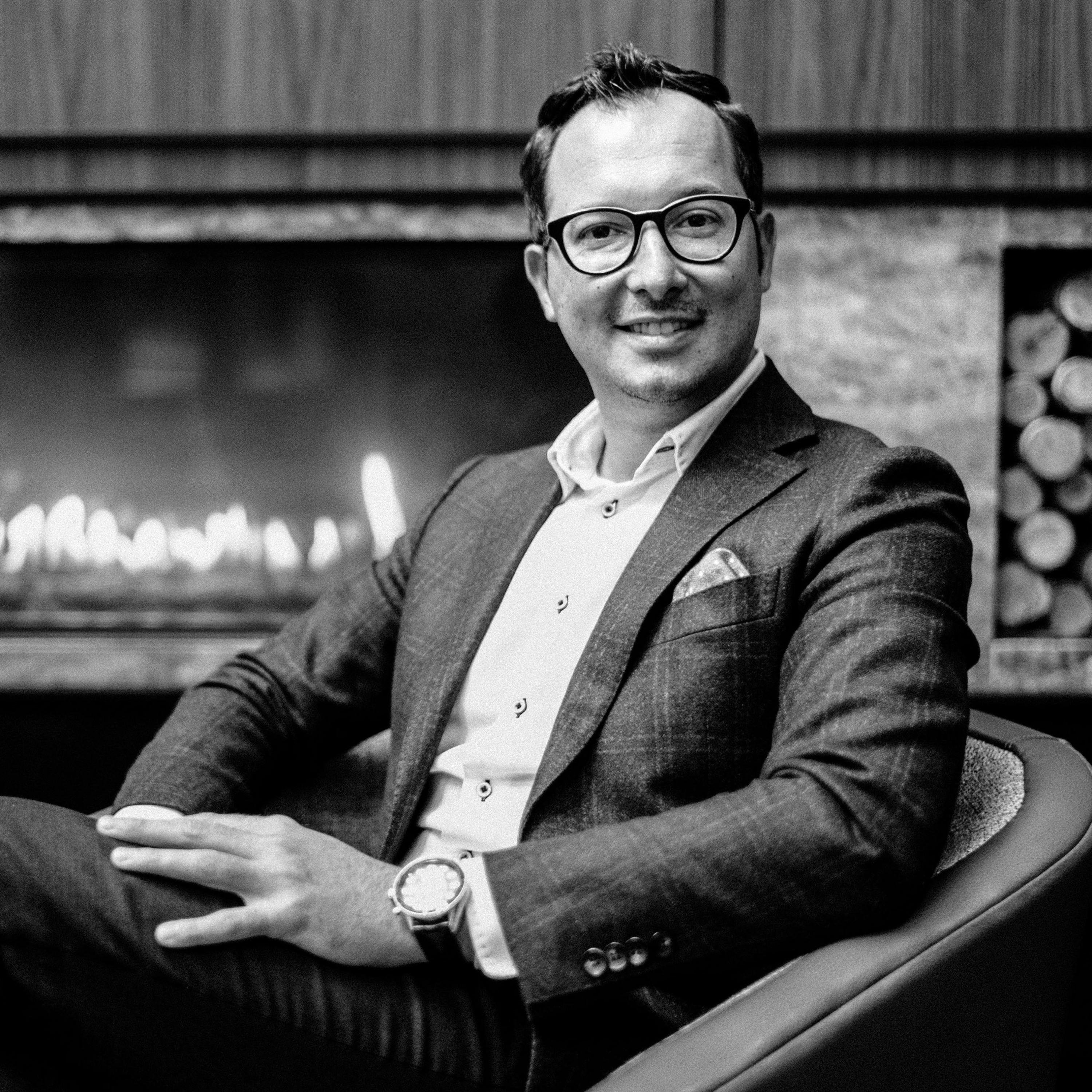 Aleksandro Grabulov on how to unleash disruptive innovation in traditional organizations episode artwork