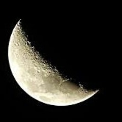 La luna la saca del molde