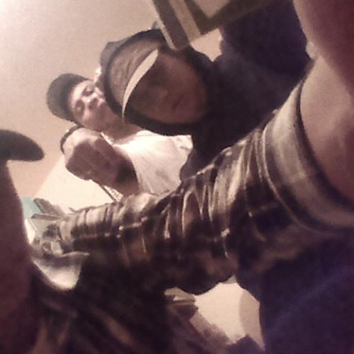 09 - La Voz Del Bazuco - Uña Y Mugre And Osiris