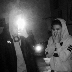 HAY OMBE!(dos jovenes solo probaban el microfono)