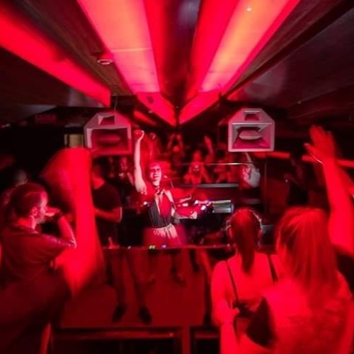 Juliana Mendez D-EDGE Show Case KLANDESTINE 14.11.2018
