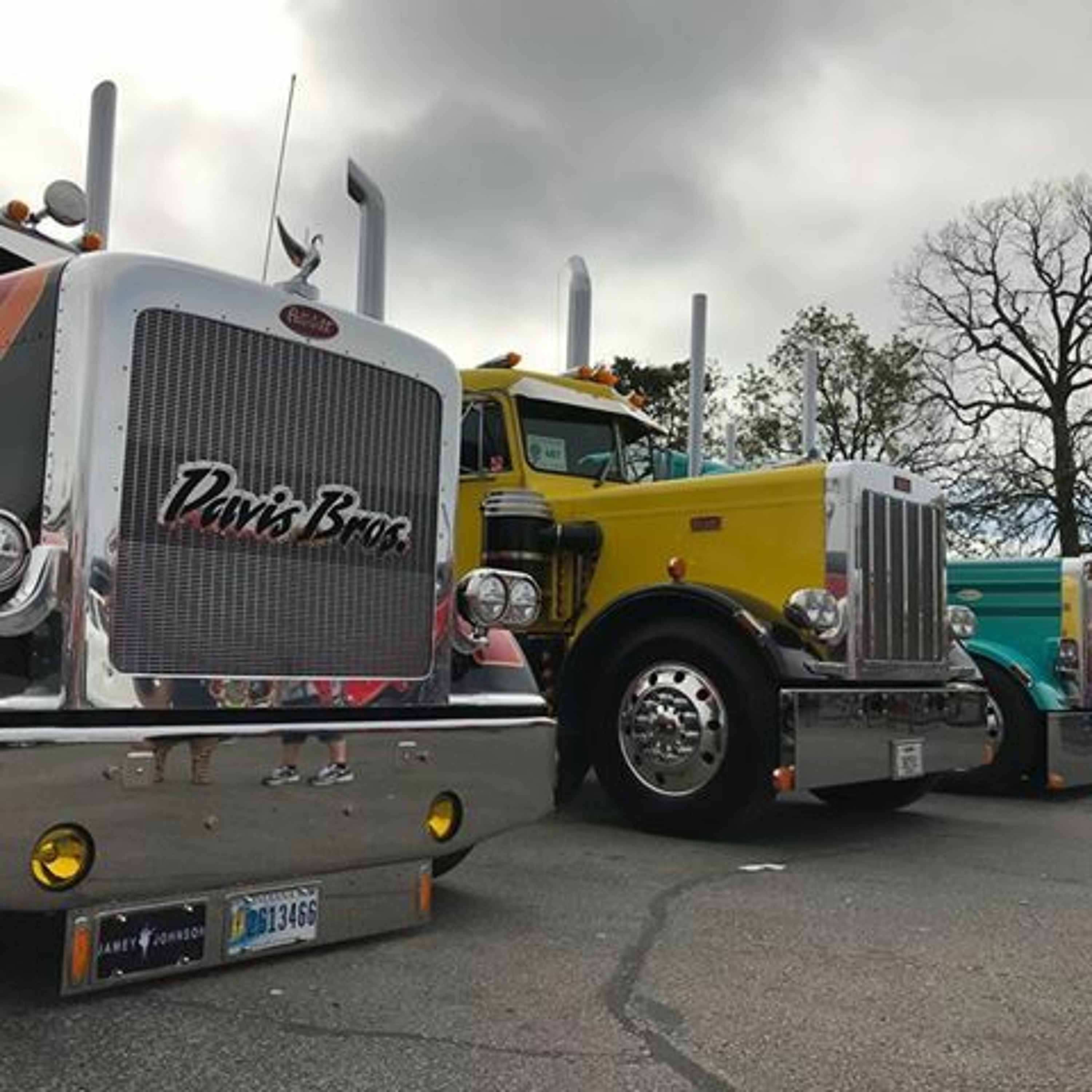 The truckers helping foster 12-year-old Robbie Welsh' creative journey thumbnail