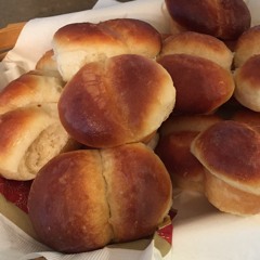 BONUS--Fluffy Yeast Rolls For Thanksgiving