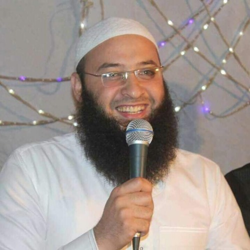 مقطع مؤثر( تائب واقف على ابواب الملك )الشيخ سالم أبو غالي