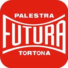 Marco insegnante di karate, Maria di pole dance in onda per parlare dei corsi Palestra Futura