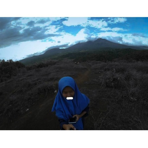 Video Lagu Adista Mencoba Untuk Setia Kita Video Lagu Adista Mencoba Untuk Setia Kita