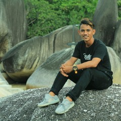 PREI KANAN KIRI - Nella Kharisma Vs Jihan Audy (Official Music Video).mp3