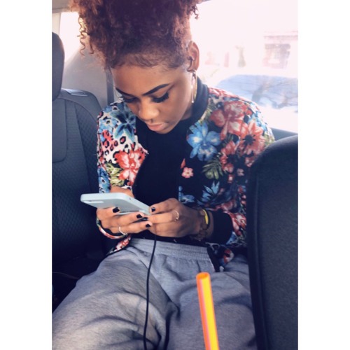 Irreplaceable - Miya Michae ft Will Fargo