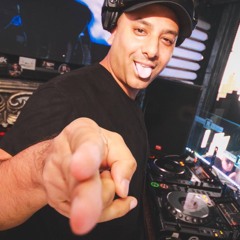 LIVE AT FUN-X DANCE // FRIDAY NOVEMBER 23, 2018