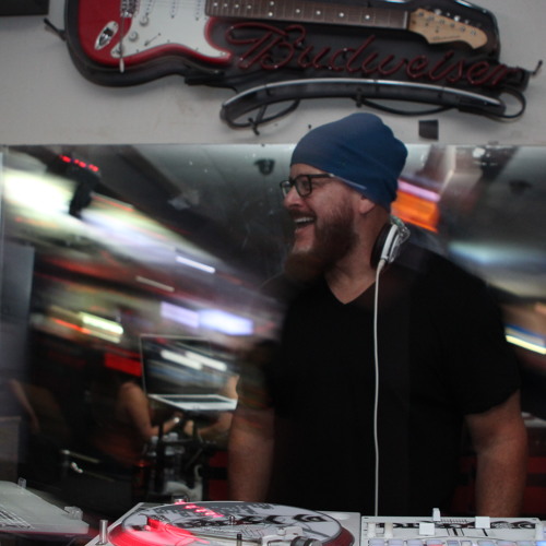 LIVE AT PIRATES IN OXNARD (805)