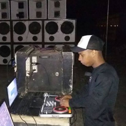 MC NICK HOJE EU QUERO FUDE .VS DJ UISSES ME FODE E DJ SUCESSO ME FODE