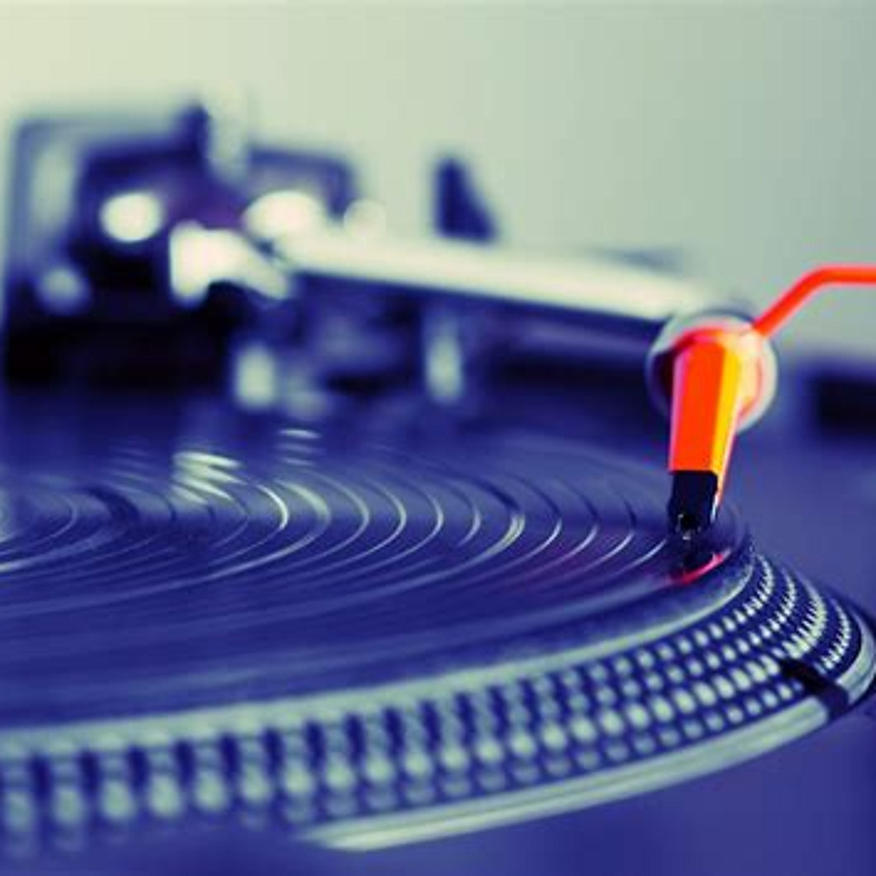 DJ Frankie Dee